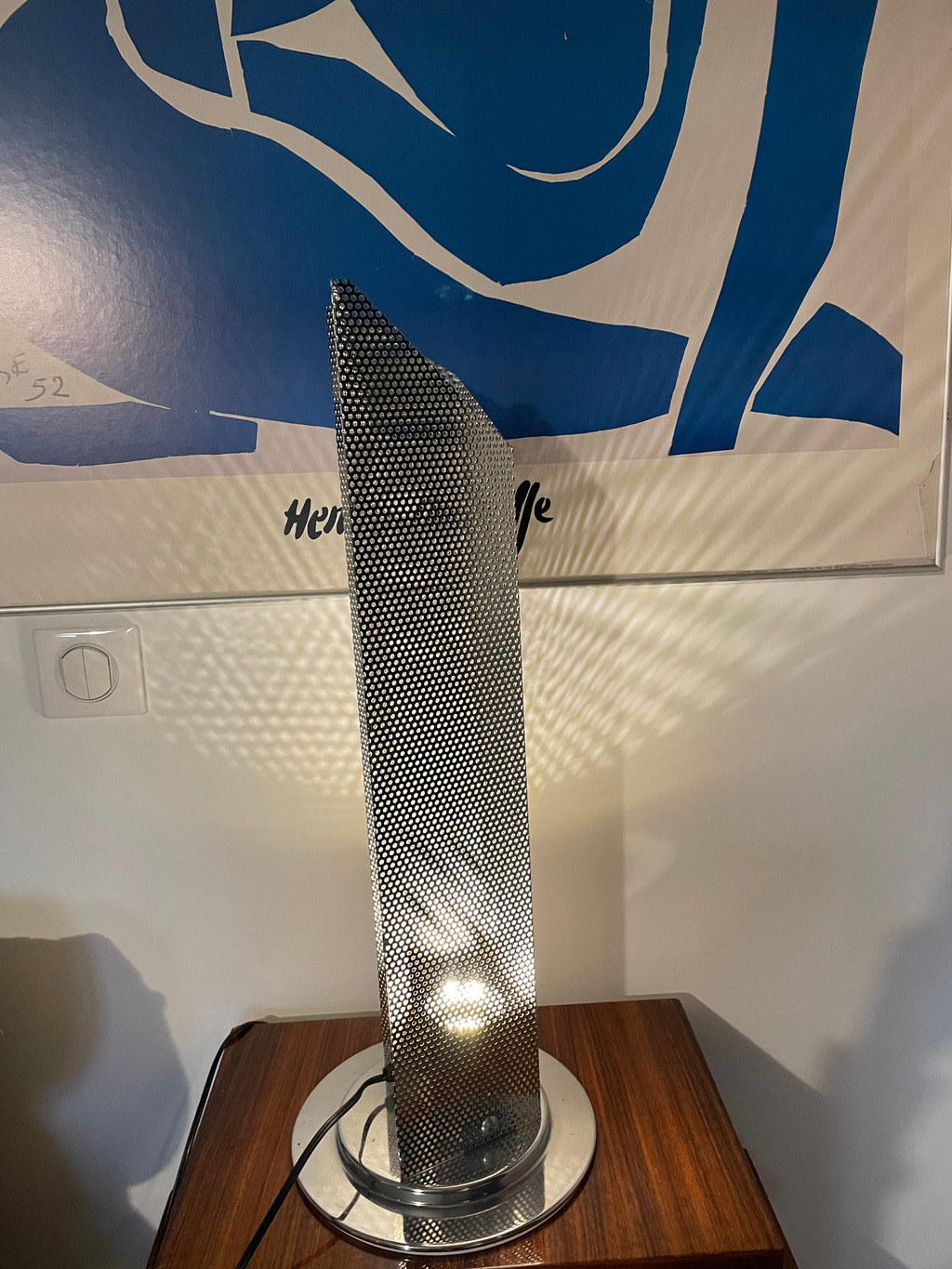 Lampe en métal perforé en acier chromé Italie 70’s