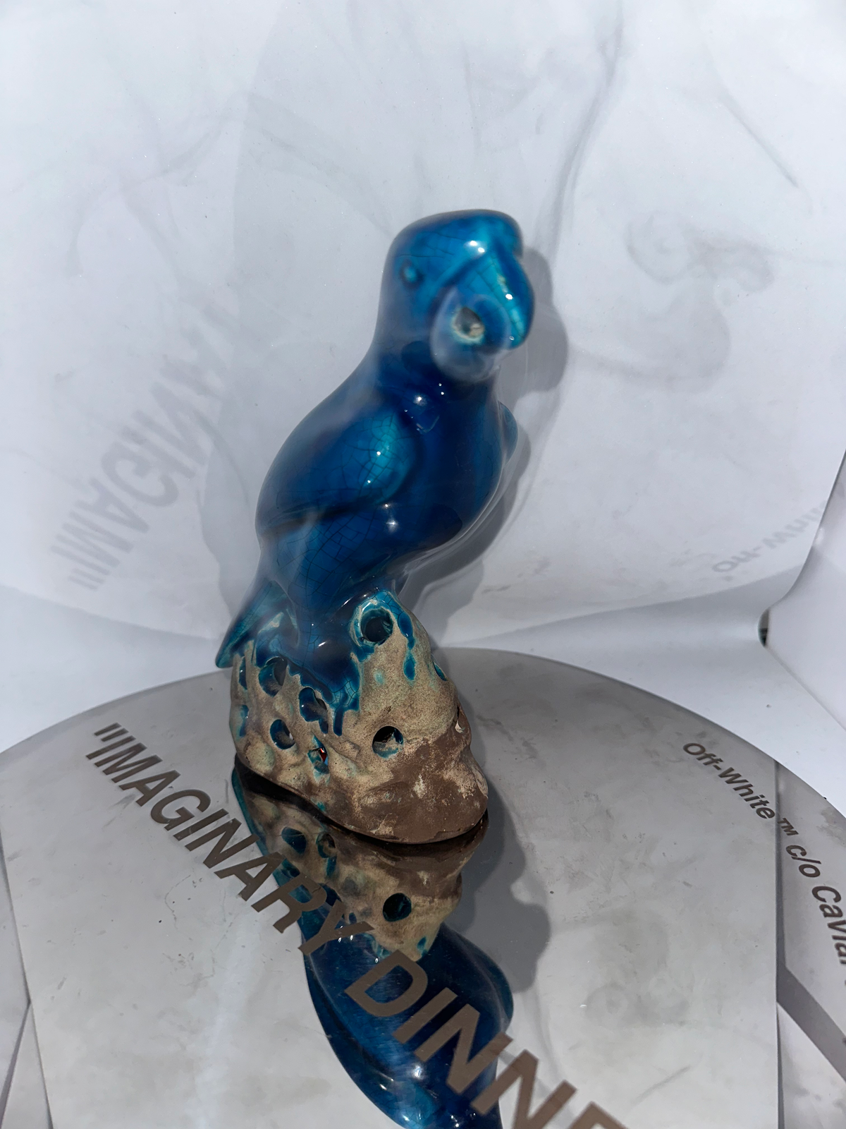Perroquet en porcelaine émaillée turquoise
