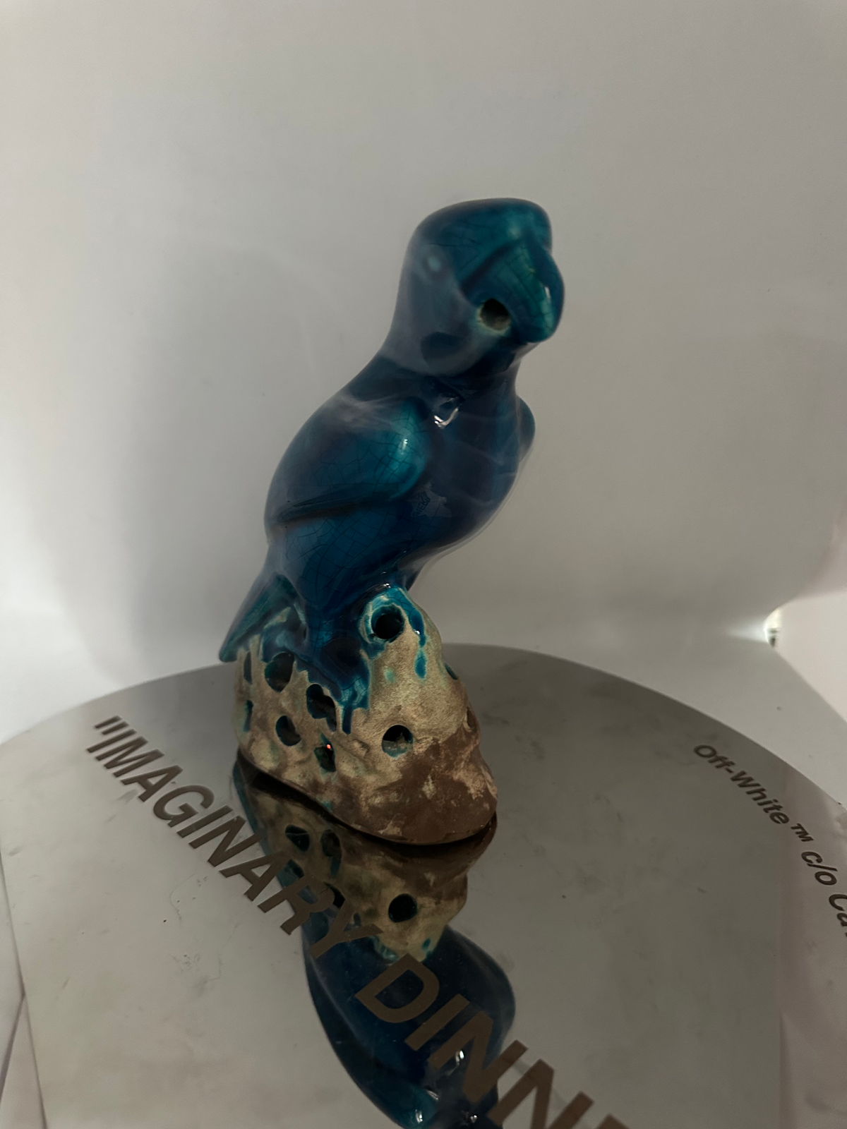 Perroquet en porcelaine émaillée turquoise