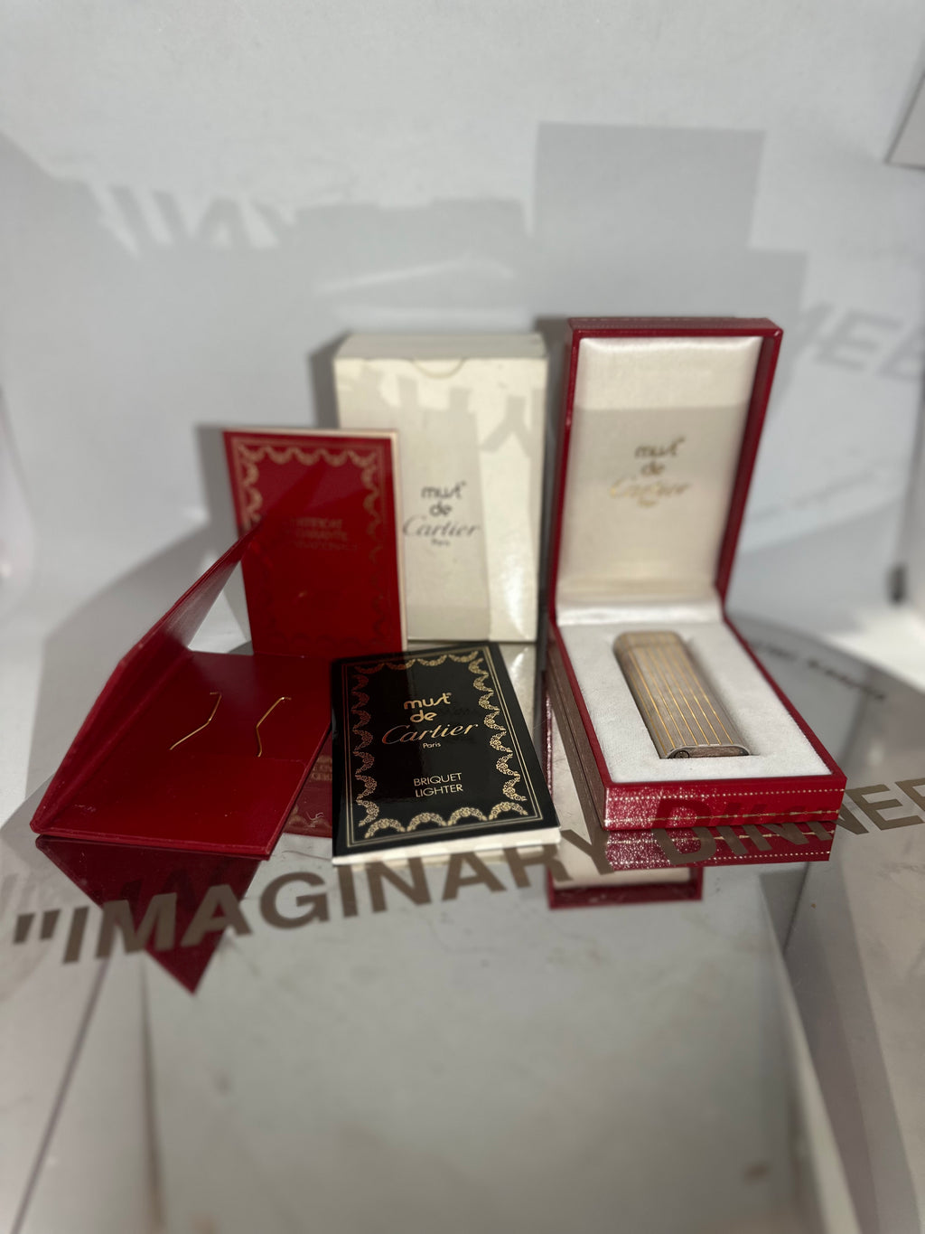Briquet Must de Cartier – Plaqué Or – Complet d’origine