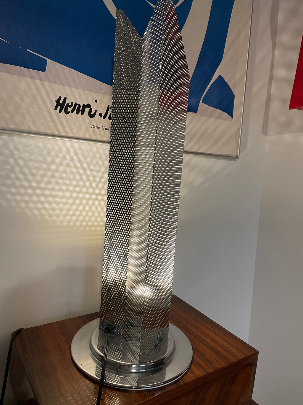 Lampe en métal perforé en acier chromé Italie 70’s