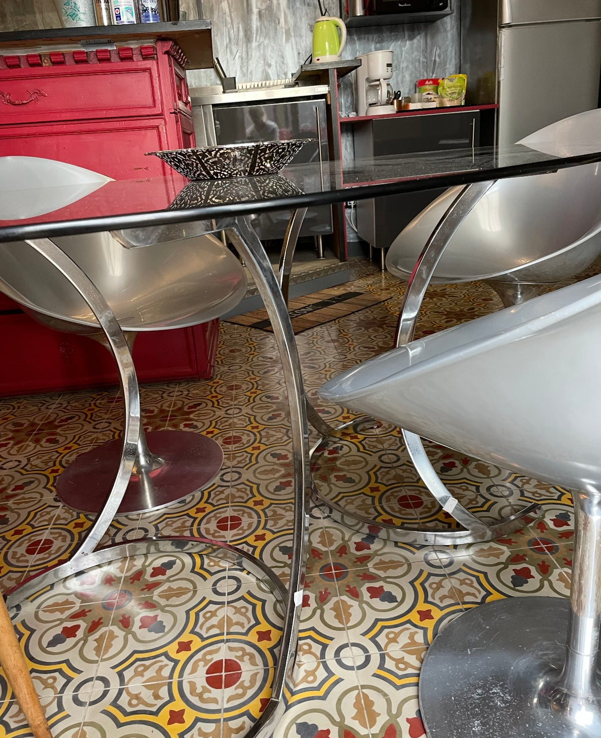 TABLE À MANGER par BORIS TABACOFF pour RocheBobois