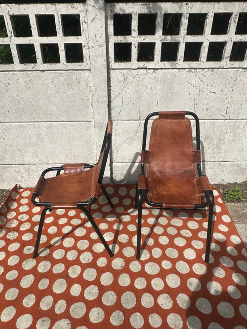 Chaise cuir et métal réédition Charlotte Perriand pour les arc